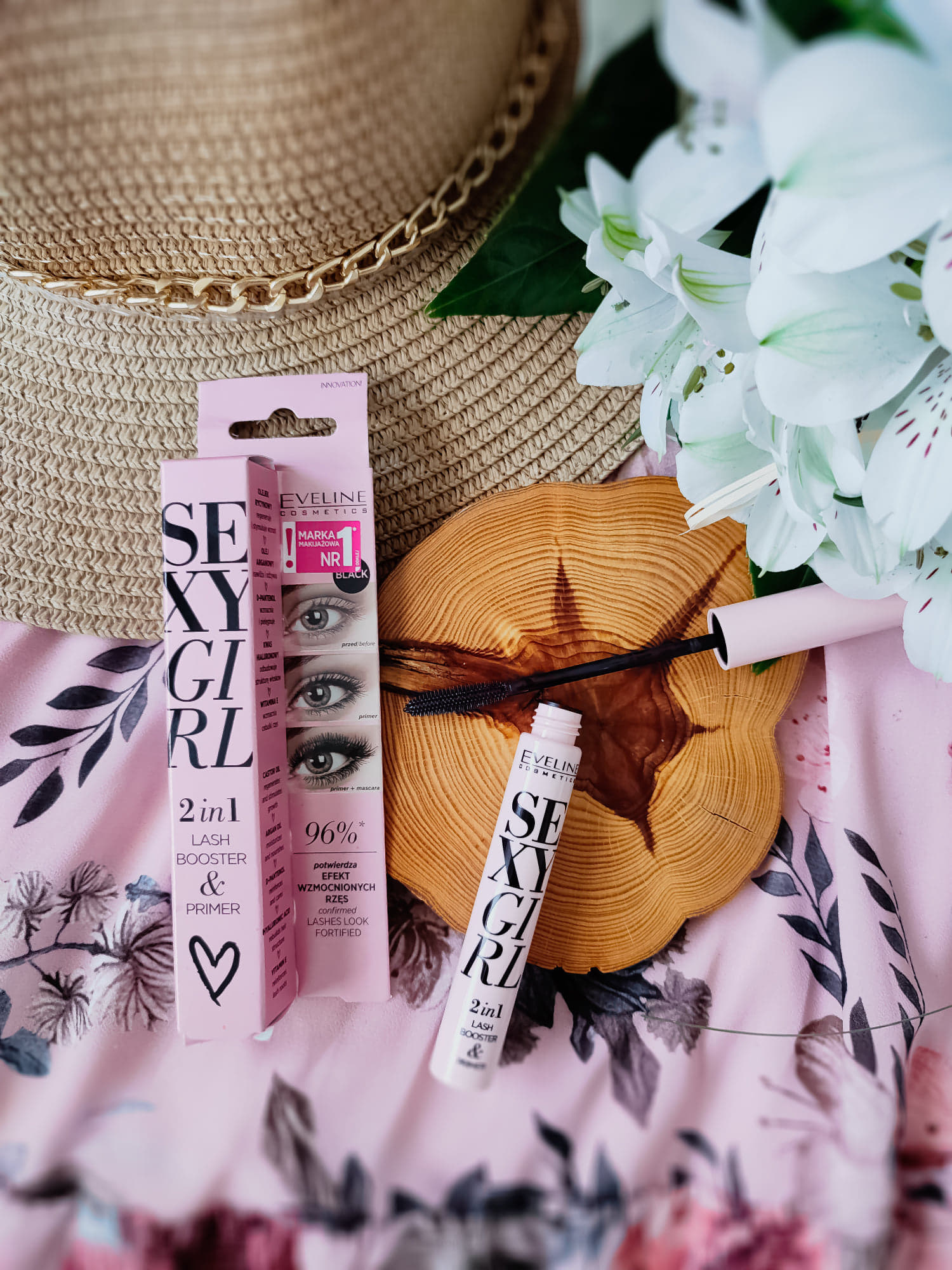 Eveline Cosmetics Sexy Girl pogrubiający i wydłużający tusz do rzęs 2 w 1