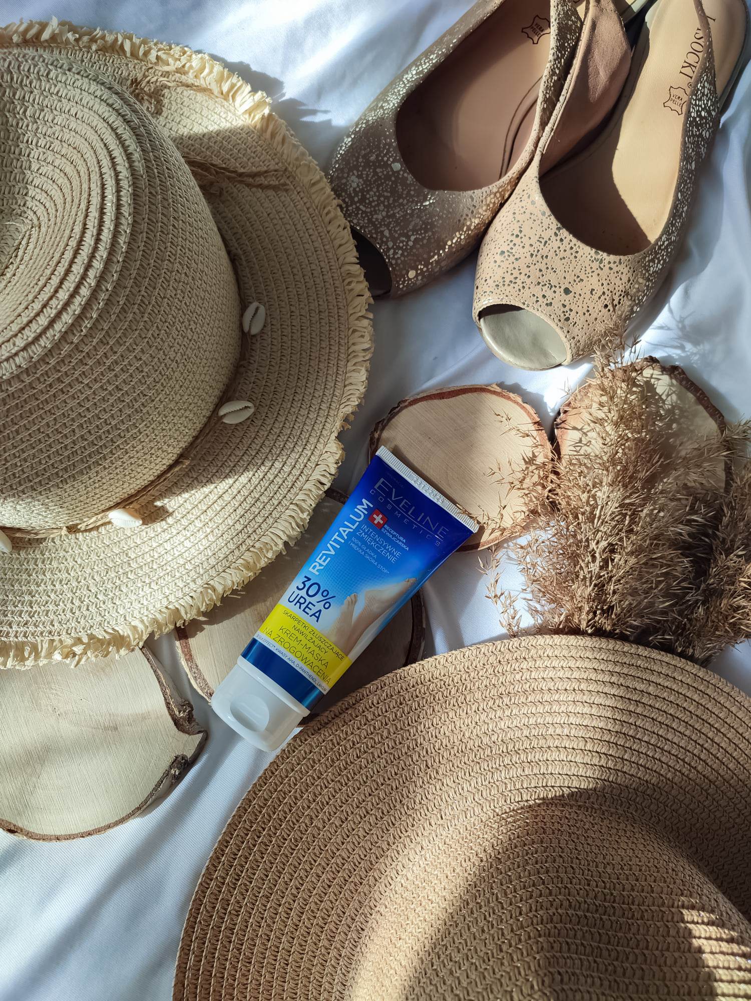 Eveline Cosmetics Revitalum zmiękczający krem do pięt o działaniu wygładzającym